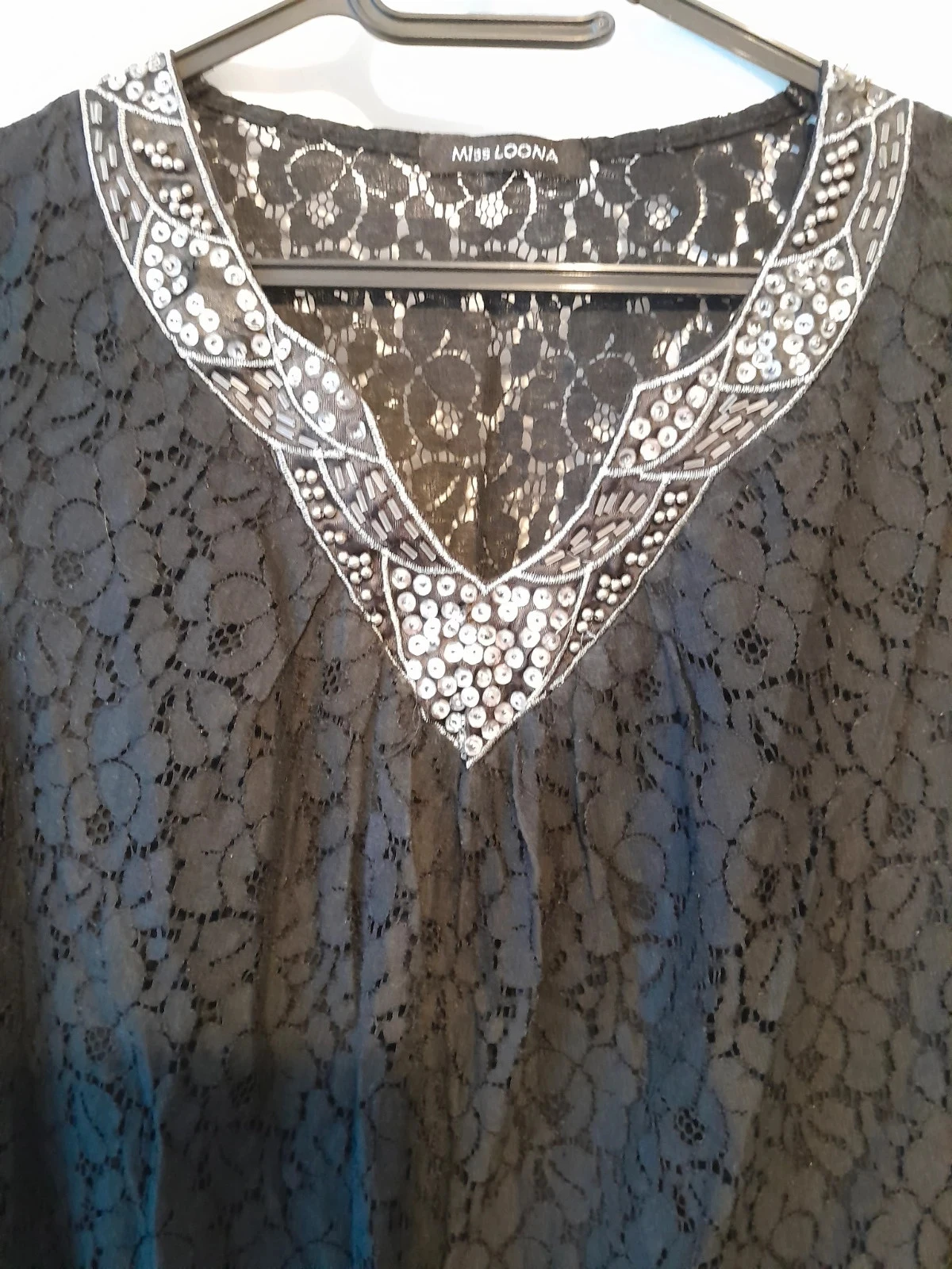 Blusa preta, renda e strass, Tamanho 38/40 – photo 3